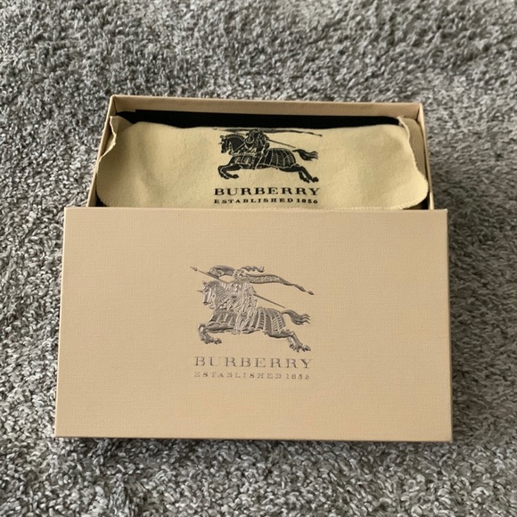 Burberry Wallet - Picture 1 of 5